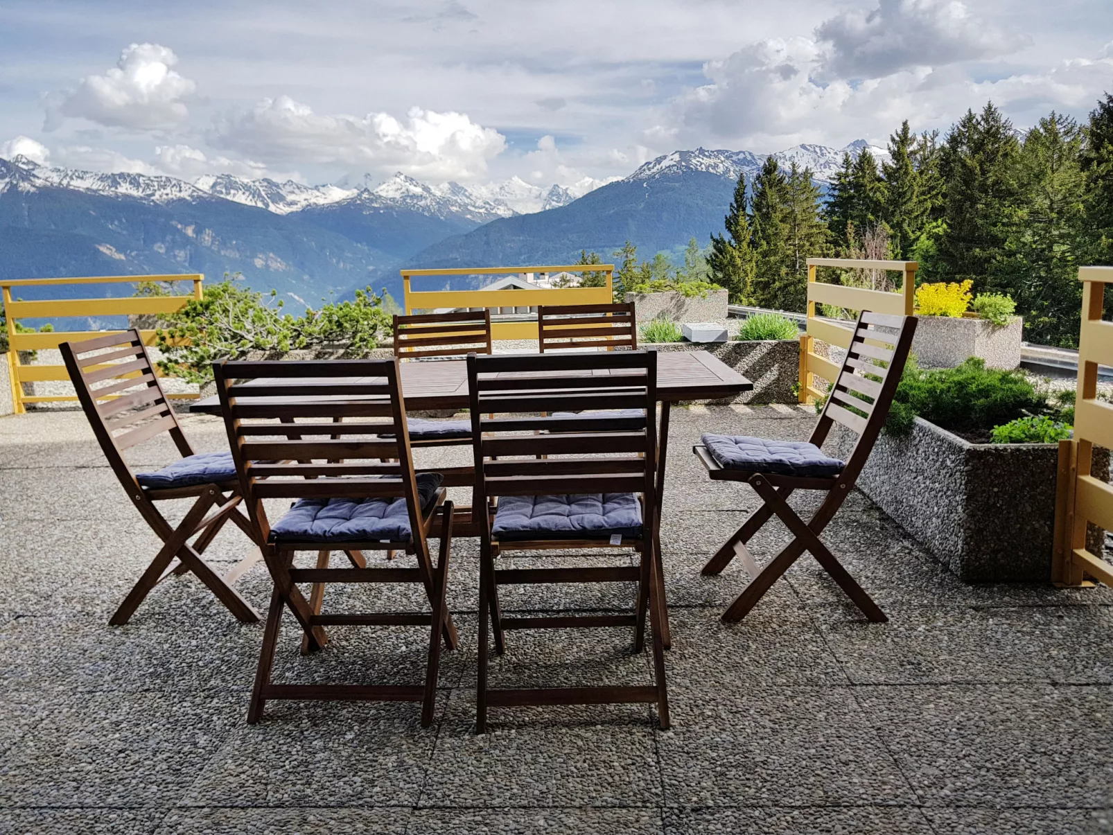 Terrasse Des Alpes 2005-Buiten