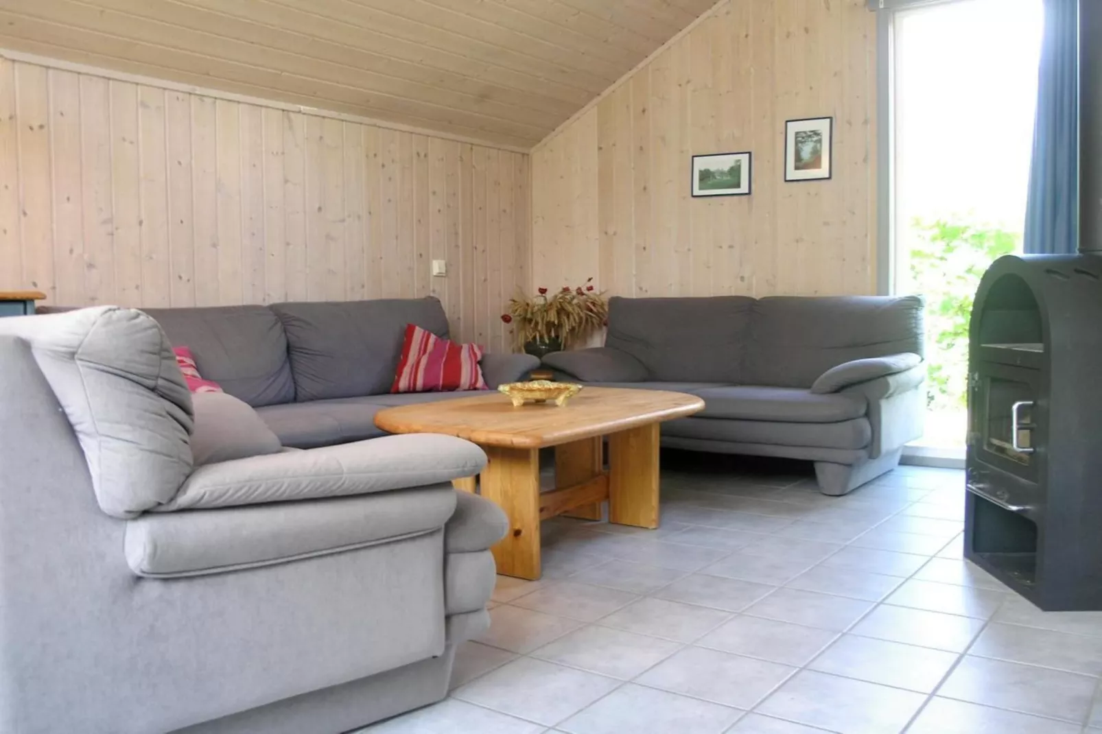 FH Wildgans Comfort mit Sauna & Kaminofen 81 qm 131-Woonkamer