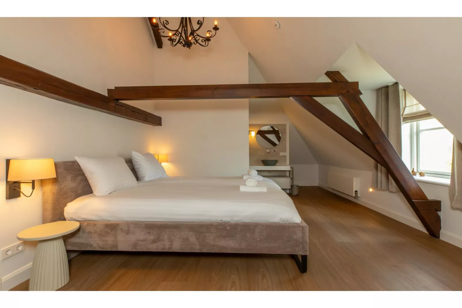 Vakantiehuis 'Boerderij Molenhof' - Stationsweg 5  Heinkenszand-Slaapkamer
