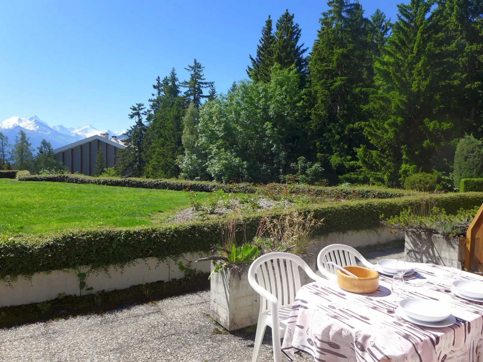 Terrasse Des Alpes 615-Buiten