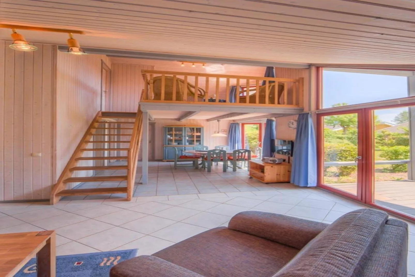 FH Wildgans Comfort mit Sauna & Kaminofen 81 qm 84-Woonkamer