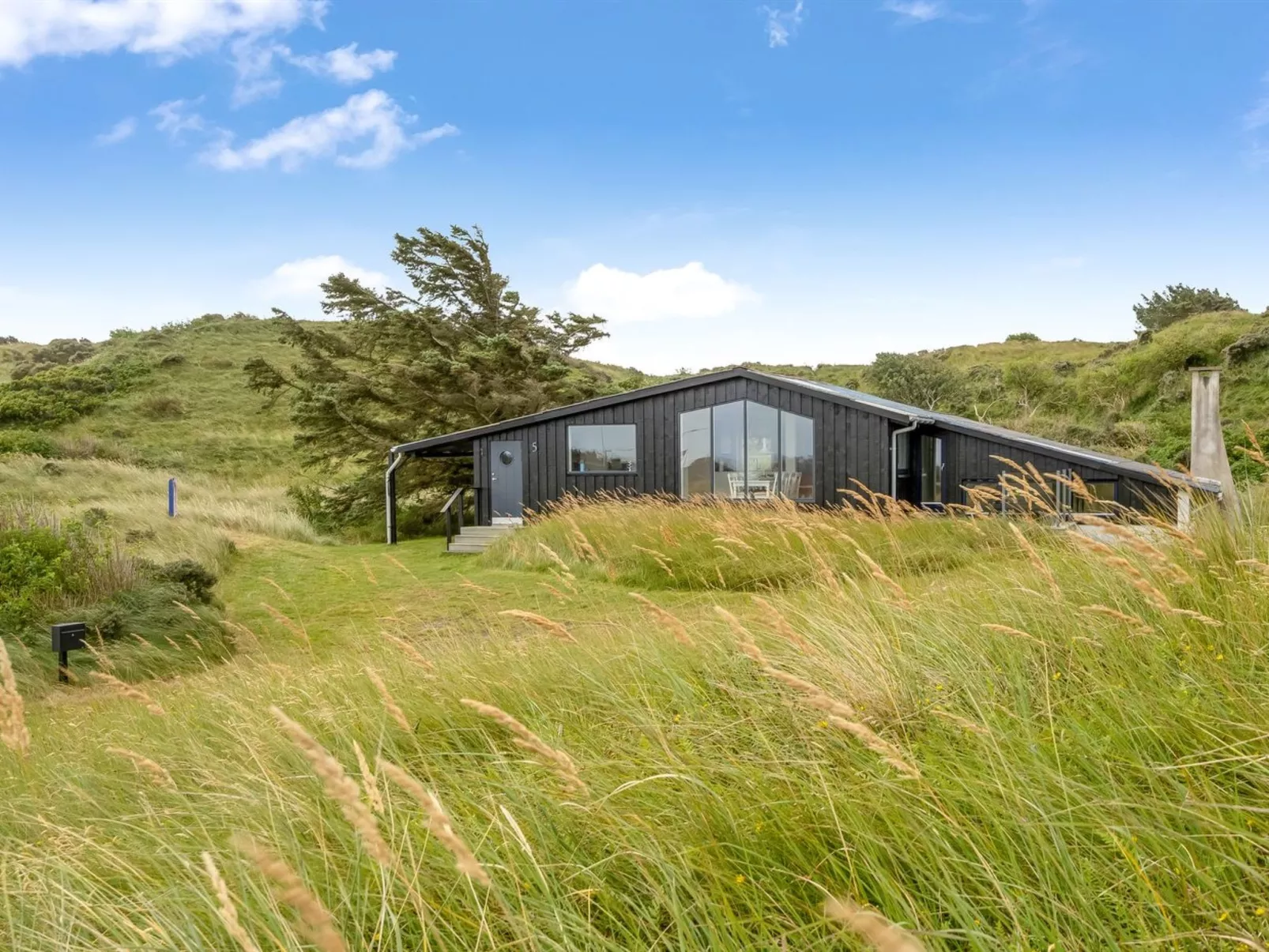 "Senija" - 334m from the sea-Buiten