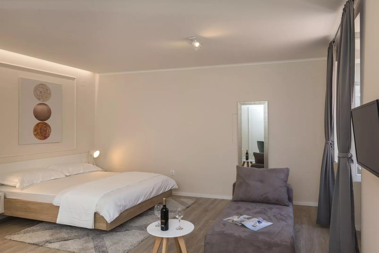 Apartments Urbis - Premium Studio Apartment with City View (Lijevi)