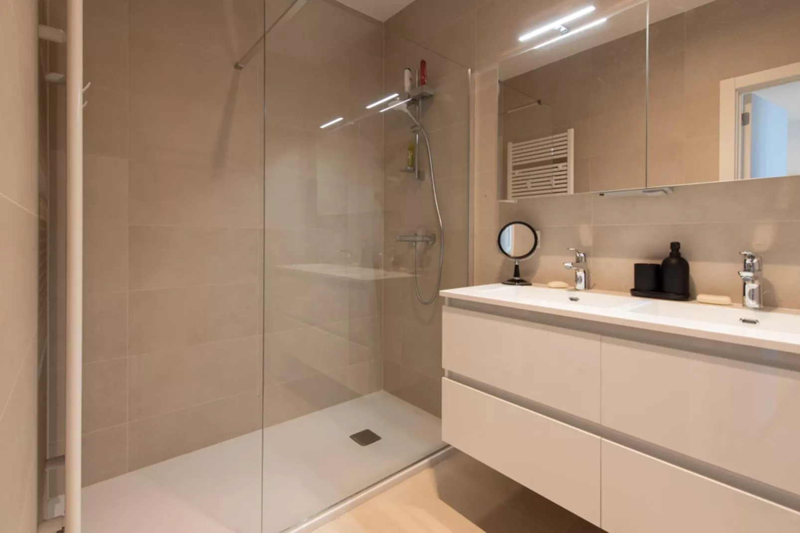 Sky Bridge-Badkamer