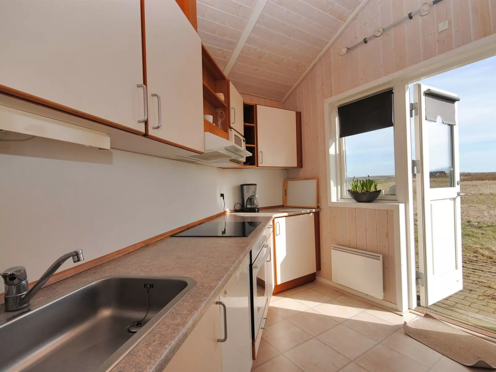 "Eemil" - 700m from the sea-Binnen