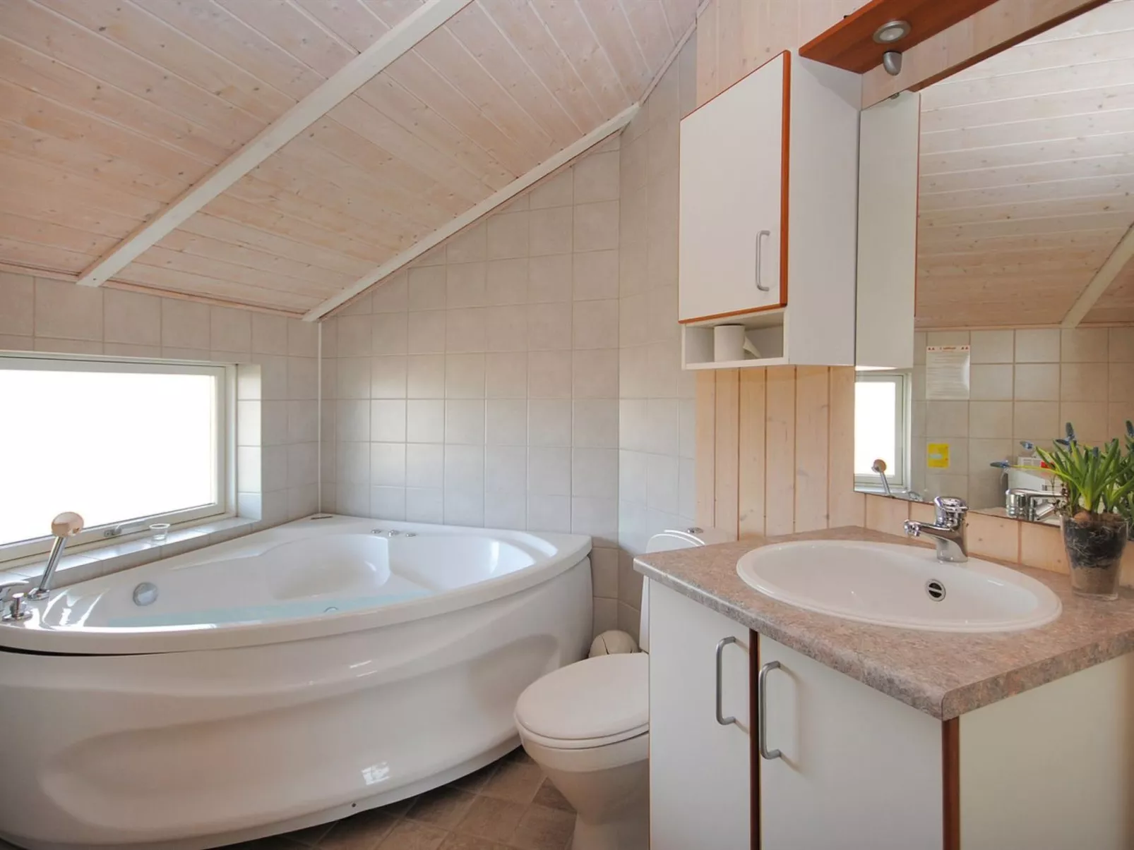 "Eemil" - 700m from the sea-Binnen