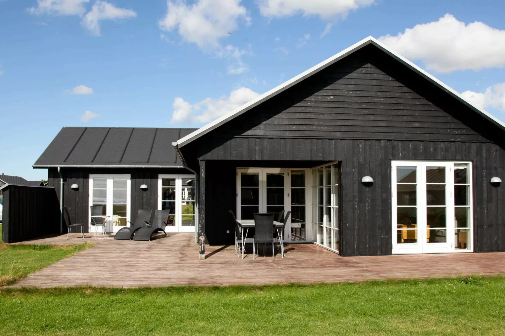 Sfeervolle bungalow in Nysted met eigen bubbelbad-Buiten