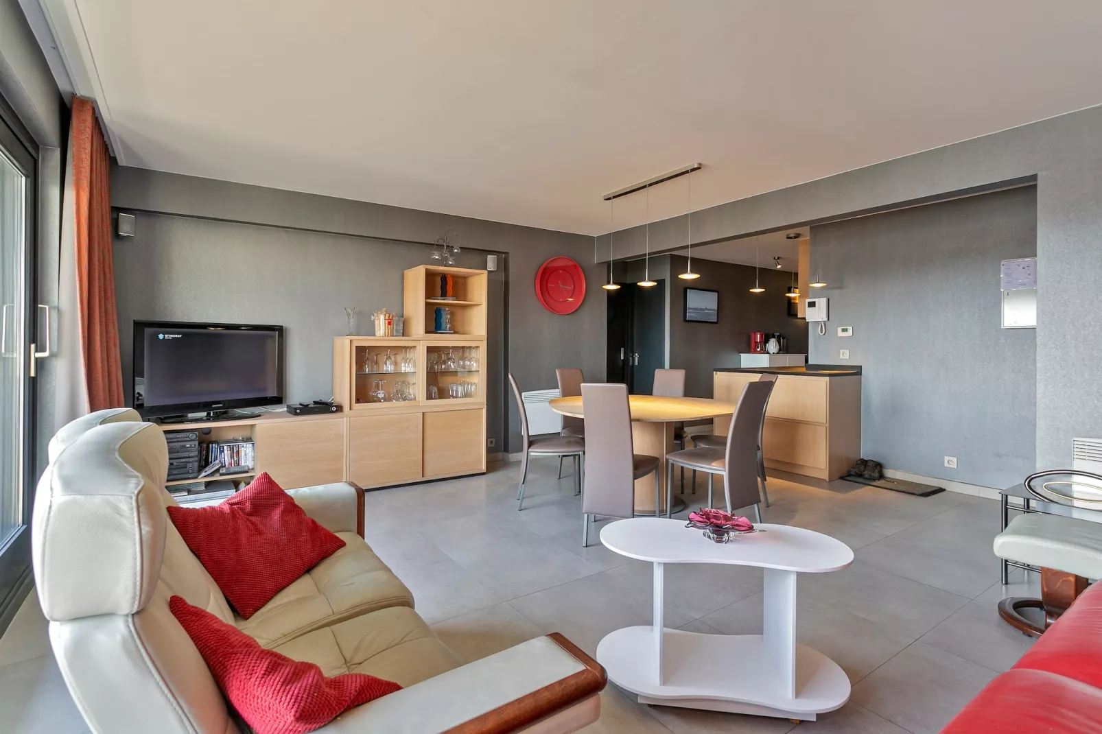 Appartement met 4 kamers en terras-Woonkamer