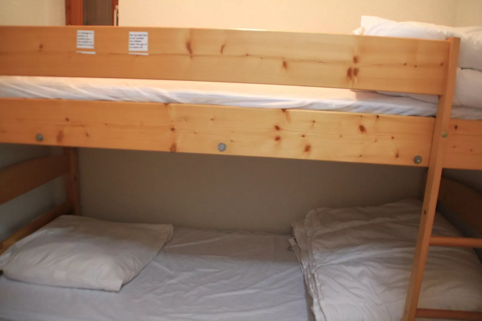 Amarillys AM2 MOUNTAIN & TELECABINE 4 Pers.-Slaapkamer