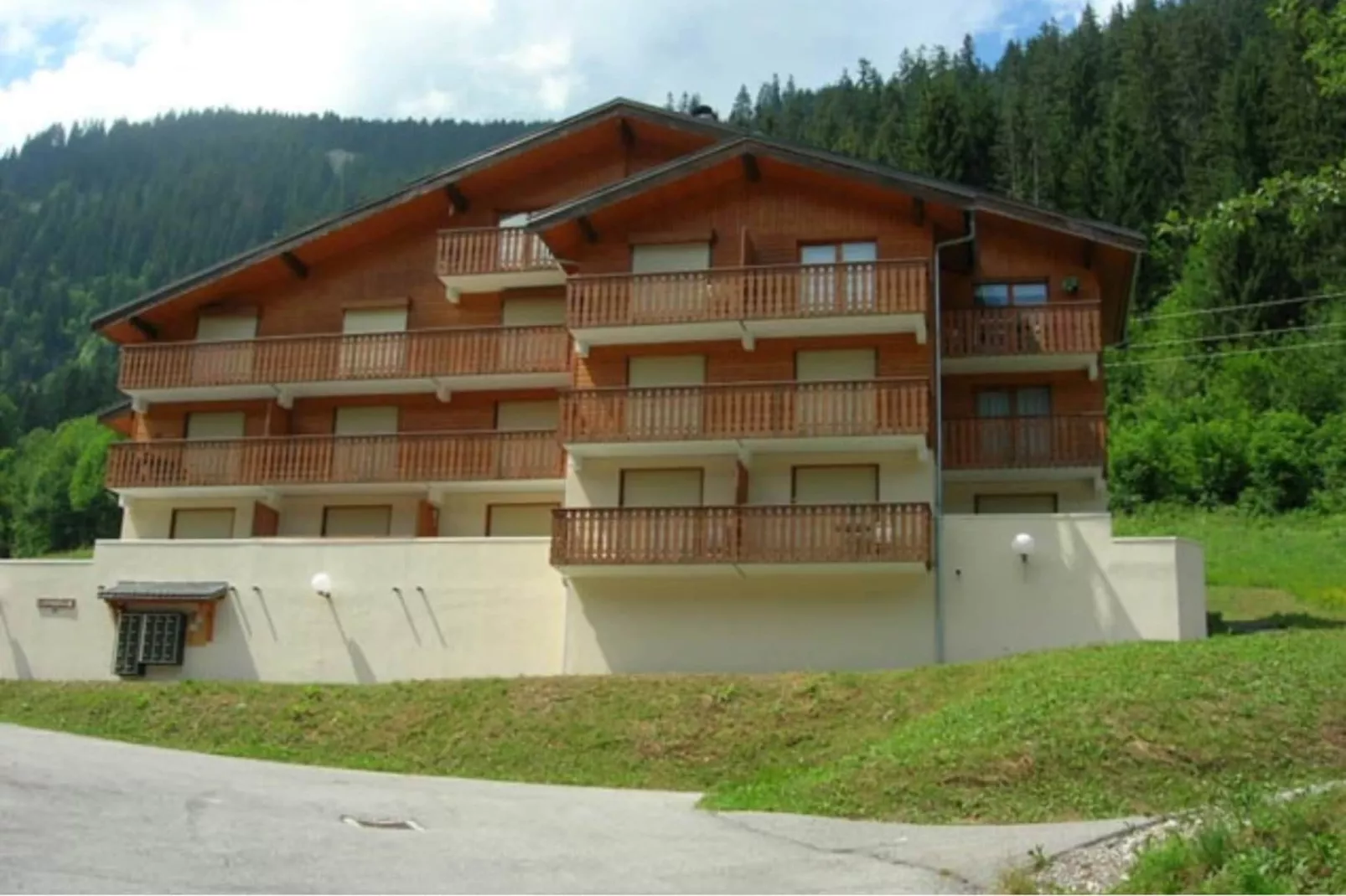 Amarillys AM2 MOUNTAIN & TELECABINE 4 Pers.-Buitenlucht