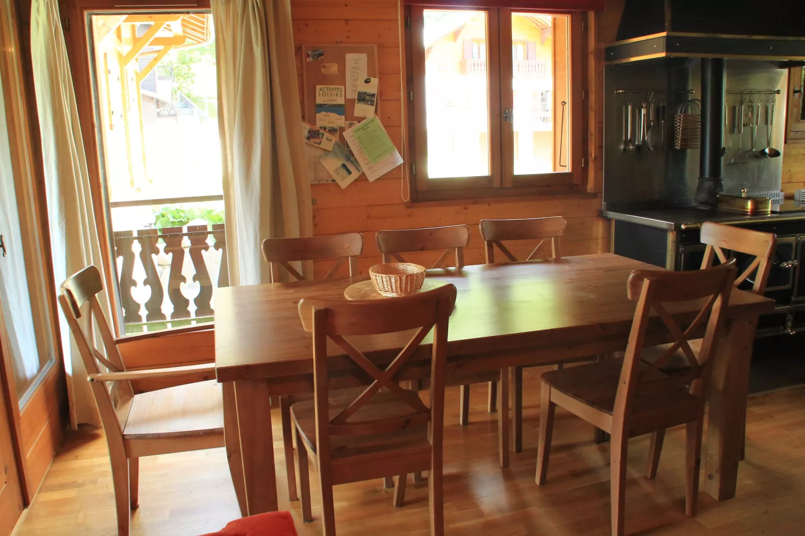 SABOT DE VENUS  SA8 TELECABINE & SPACIOUS 7 Pers.-Eetkamer