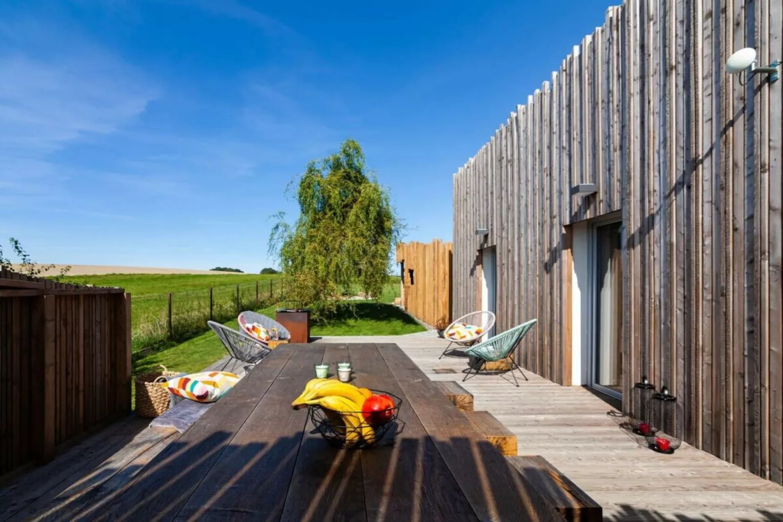 Villa-Buitenkant zomer