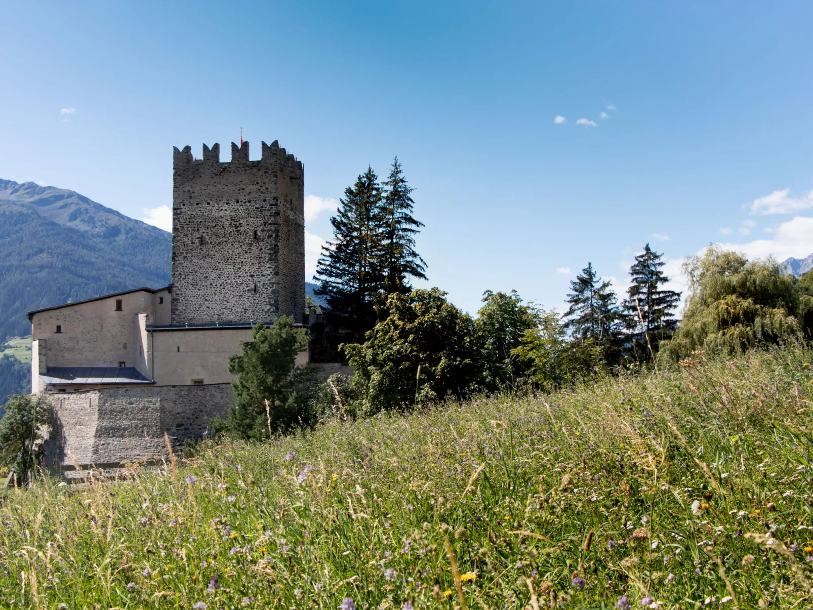 Burg Biedenegg, Schrofenstein-Buiten