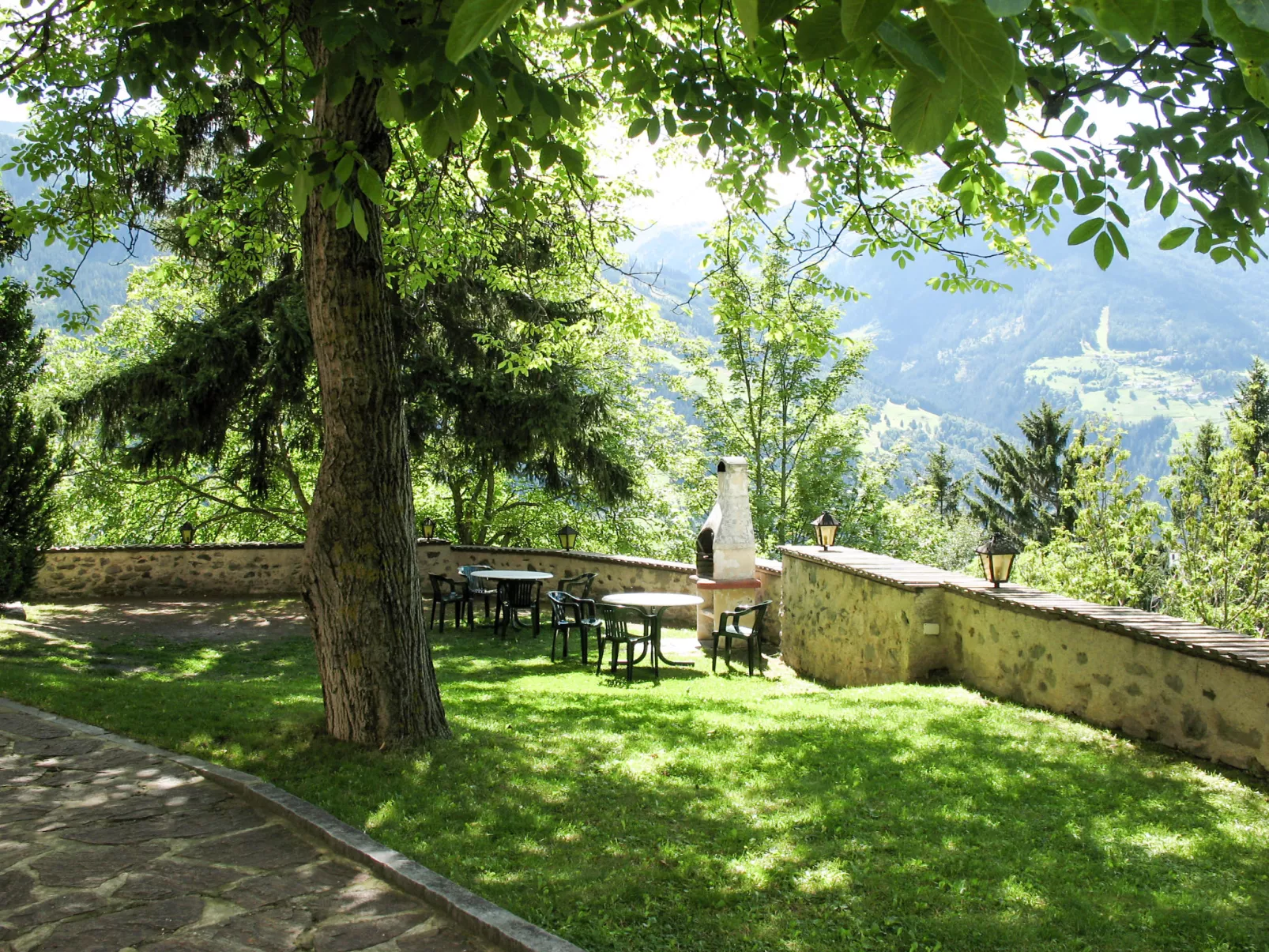 Burg Biedenegg, Schrofenstein-Buiten