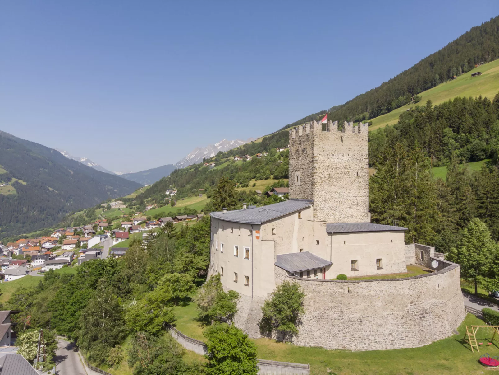 Burg Biedenegg, Schrofenstein (FIE200)-Omgeving