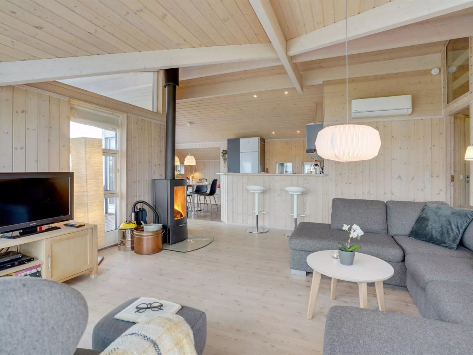 "Floriana" - 650m from the sea-Binnen