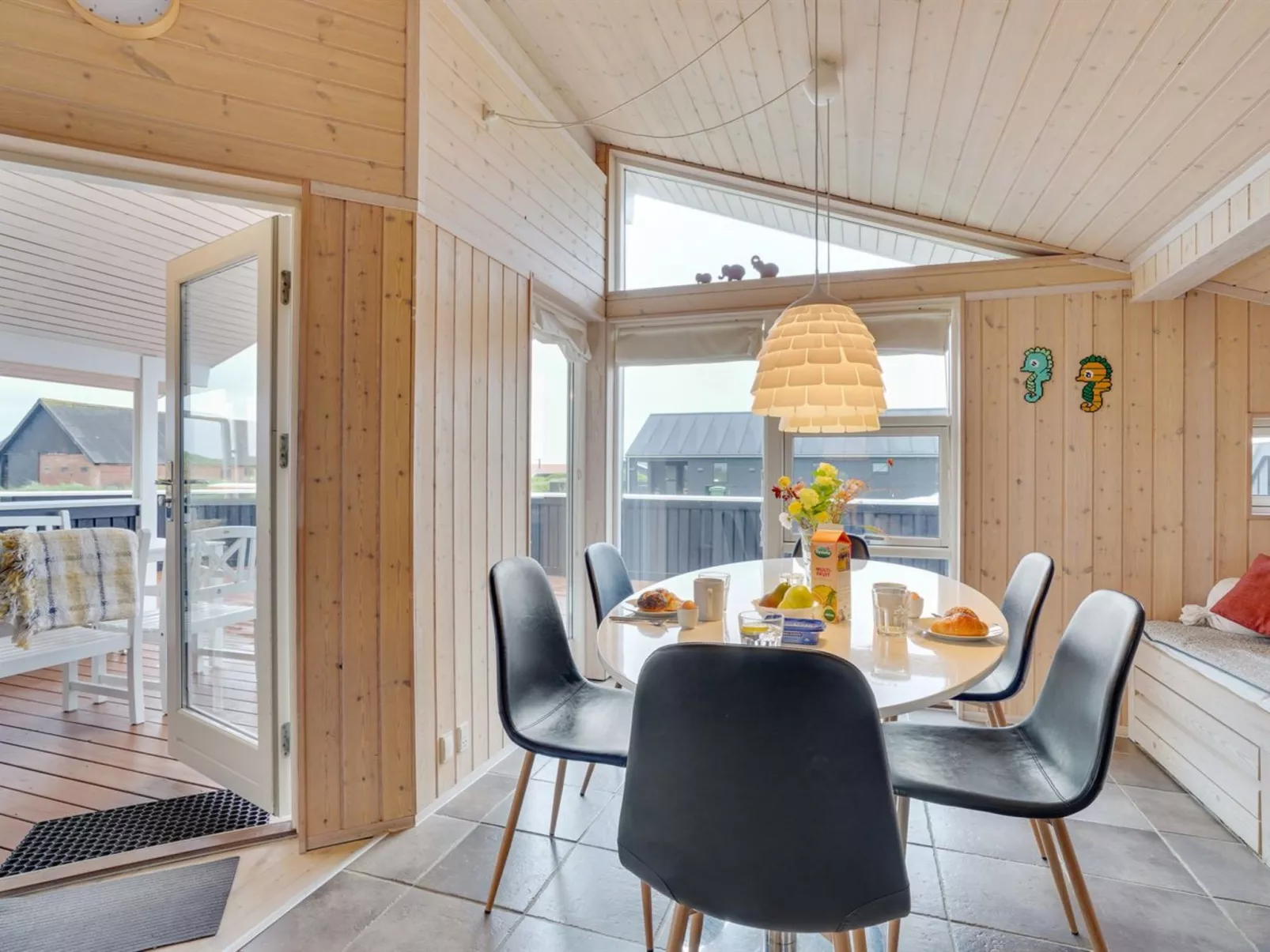 "Floriana" - 650m from the sea-Binnen