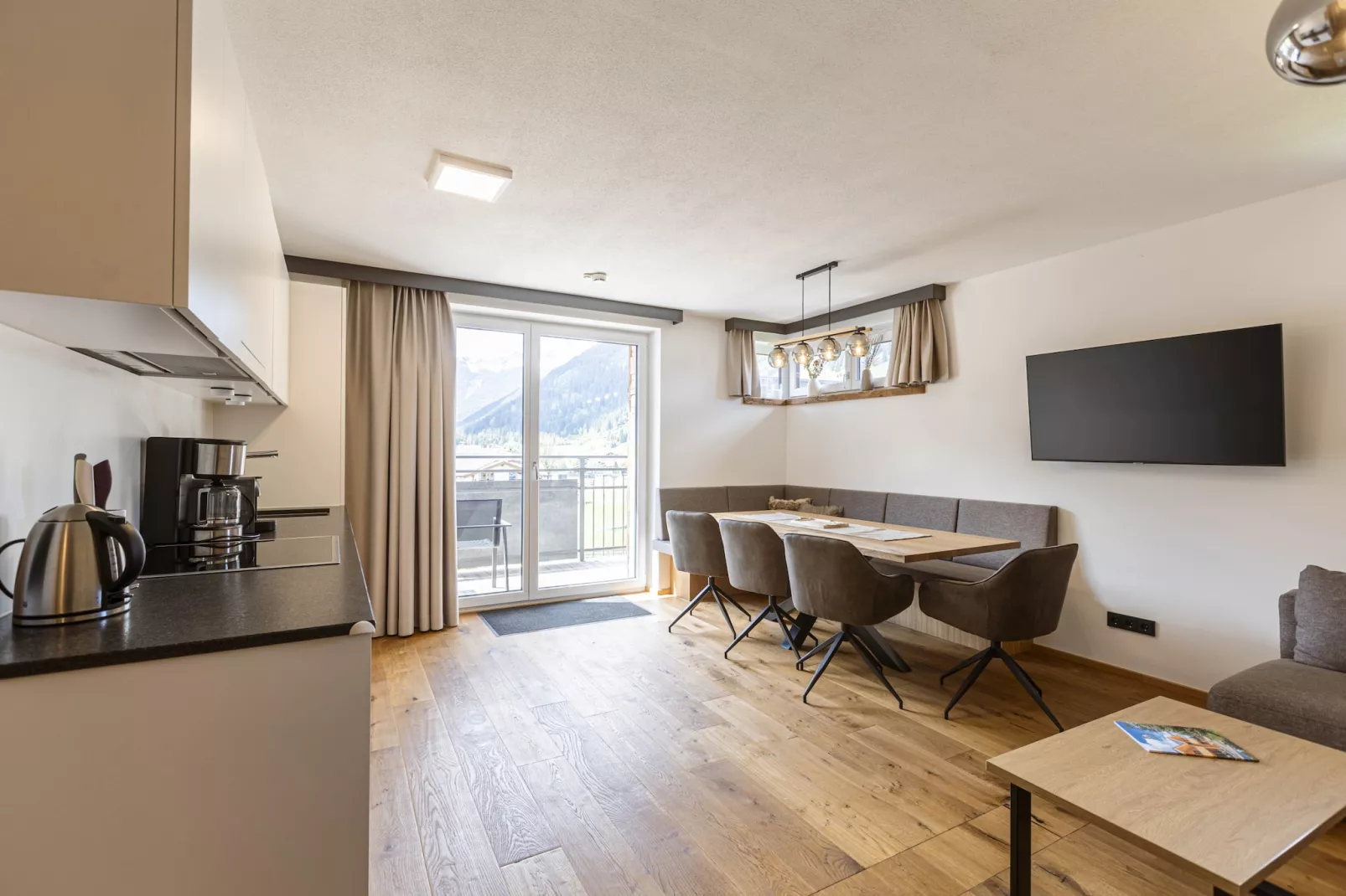 Zugspitz Suites Lermoos 9-Woonkamer