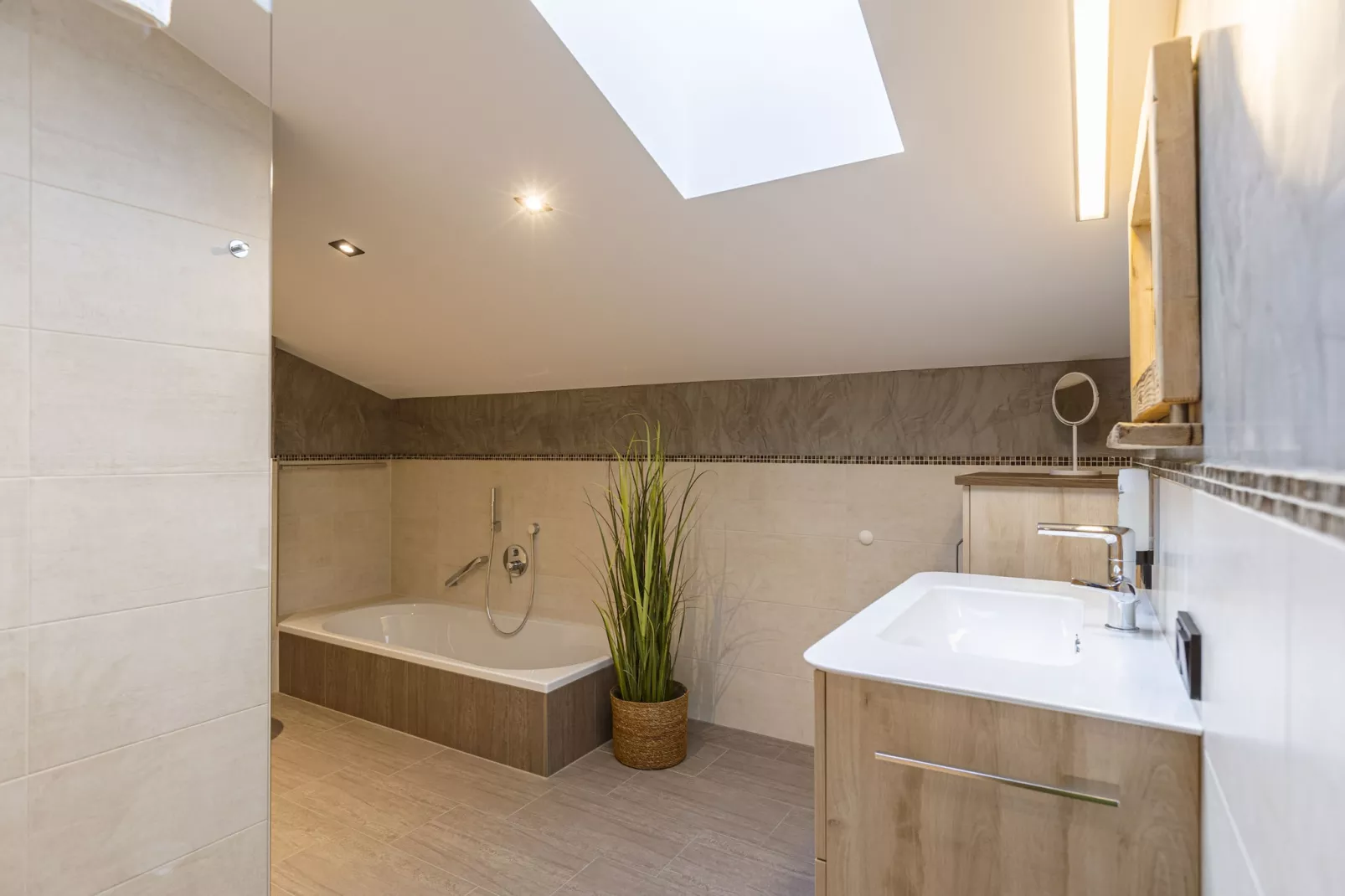 Zugspitz Suites Lermoos 8-Badkamer