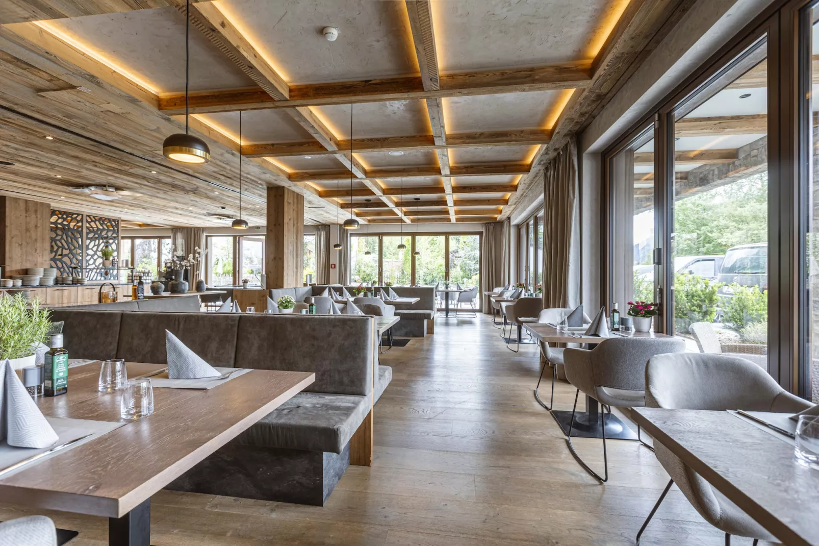Bergresort Zugspitze Ehrwald 01-Eetkamer