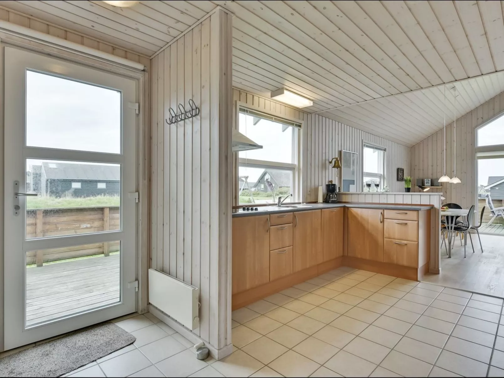 "Erland" - 500m from the sea-Binnen