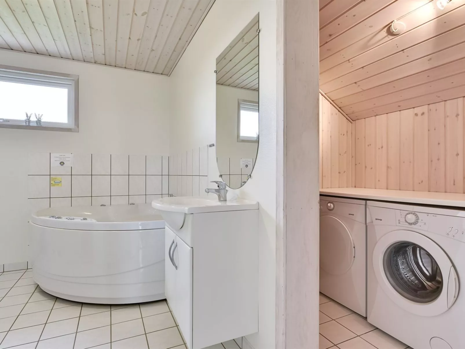 "Erland" - 500m from the sea-Binnen