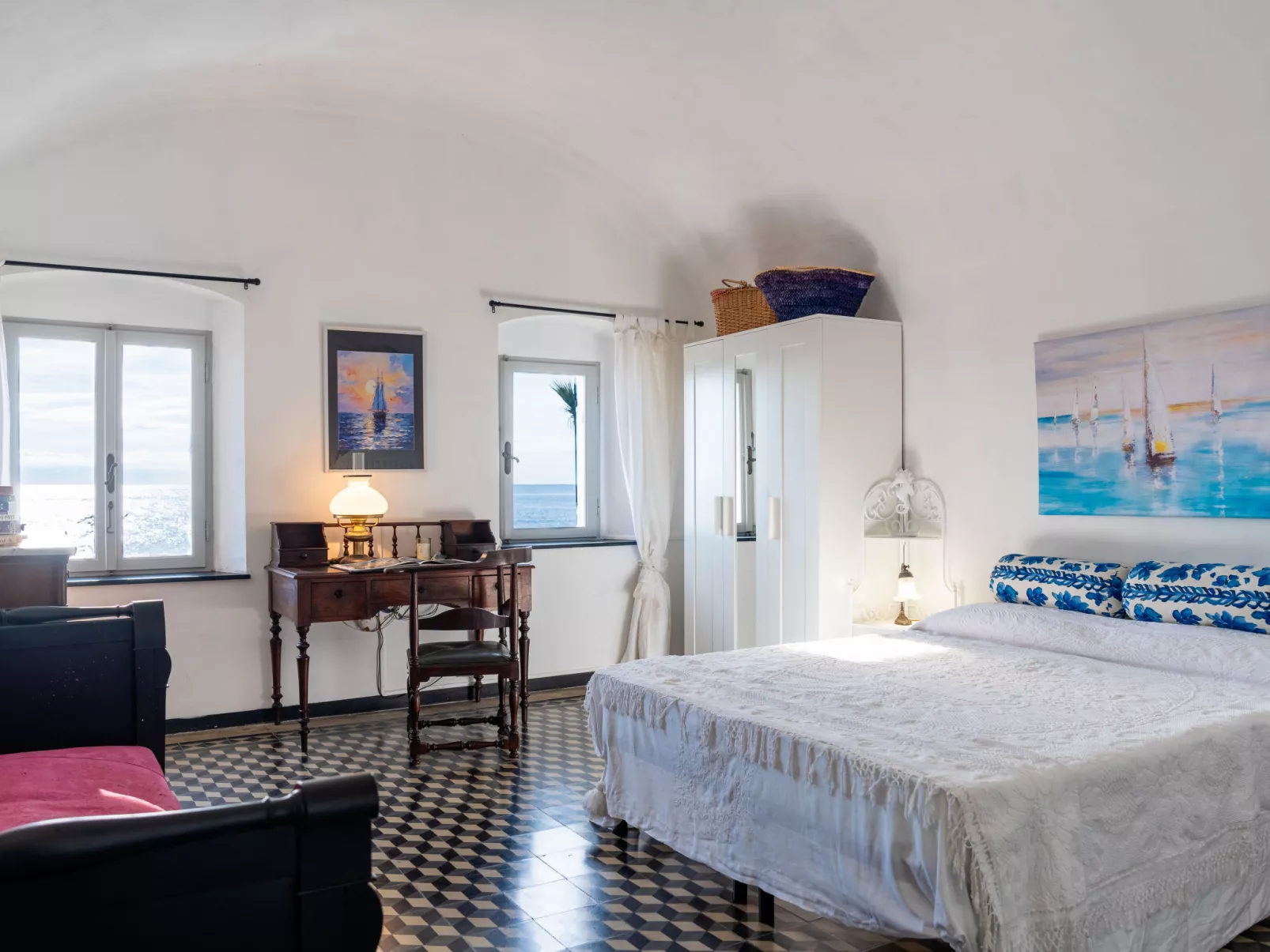 La Loggia sul mare-Binnen