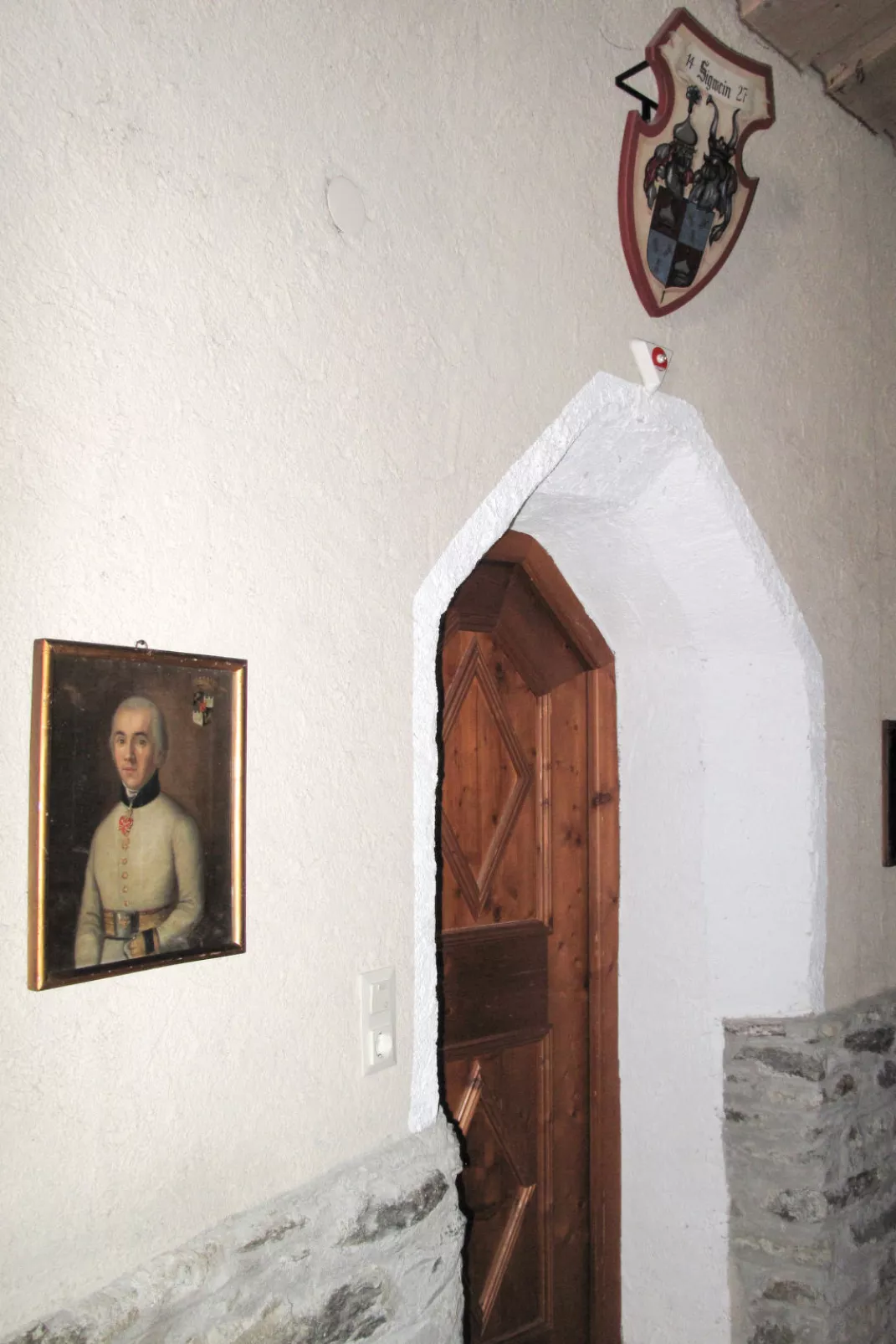 Burg Biedenegg mit Schlosscafé-Binnen