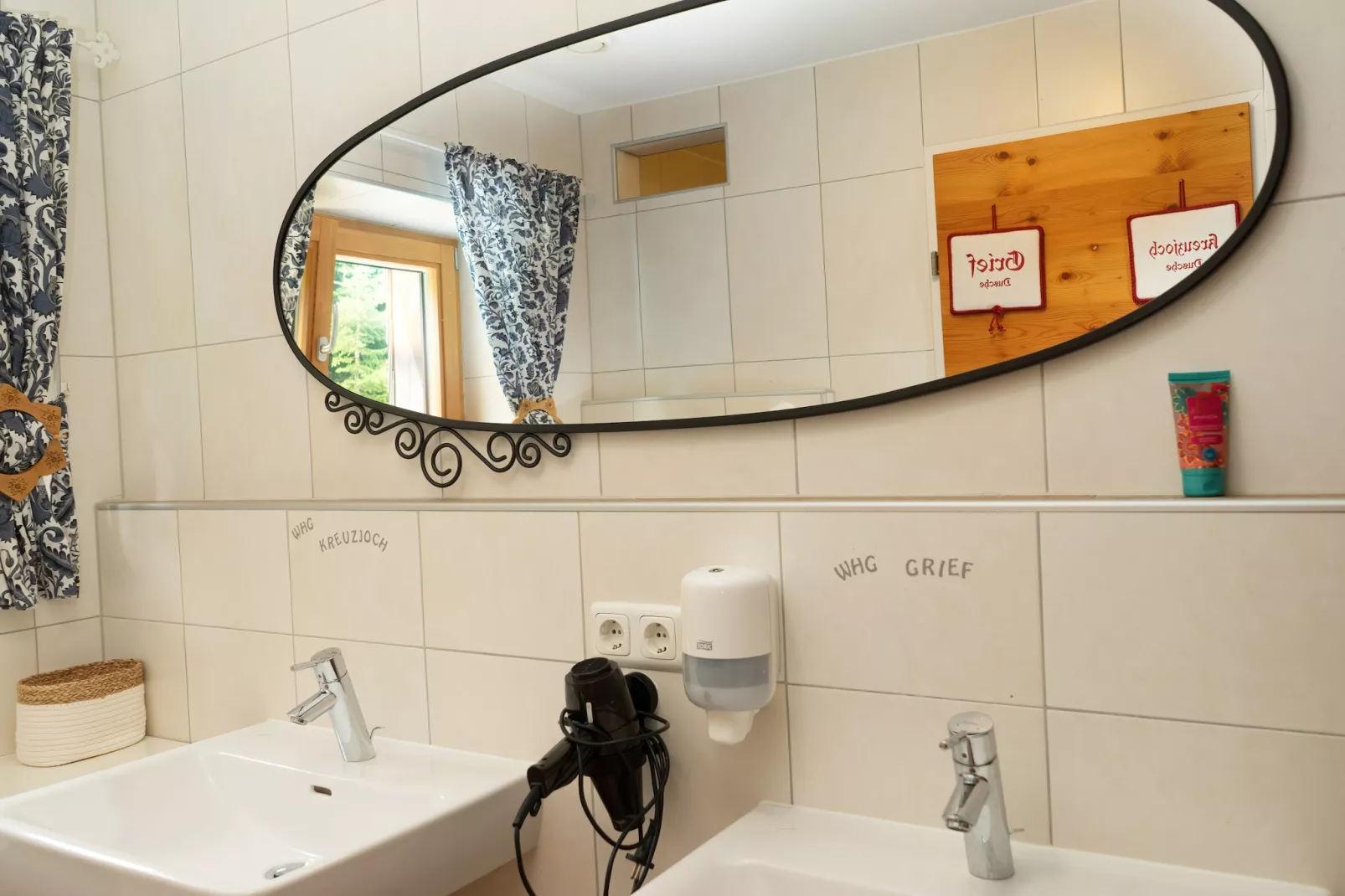 Naviser Hütte Wohnung Grief 143-Niet-getagd