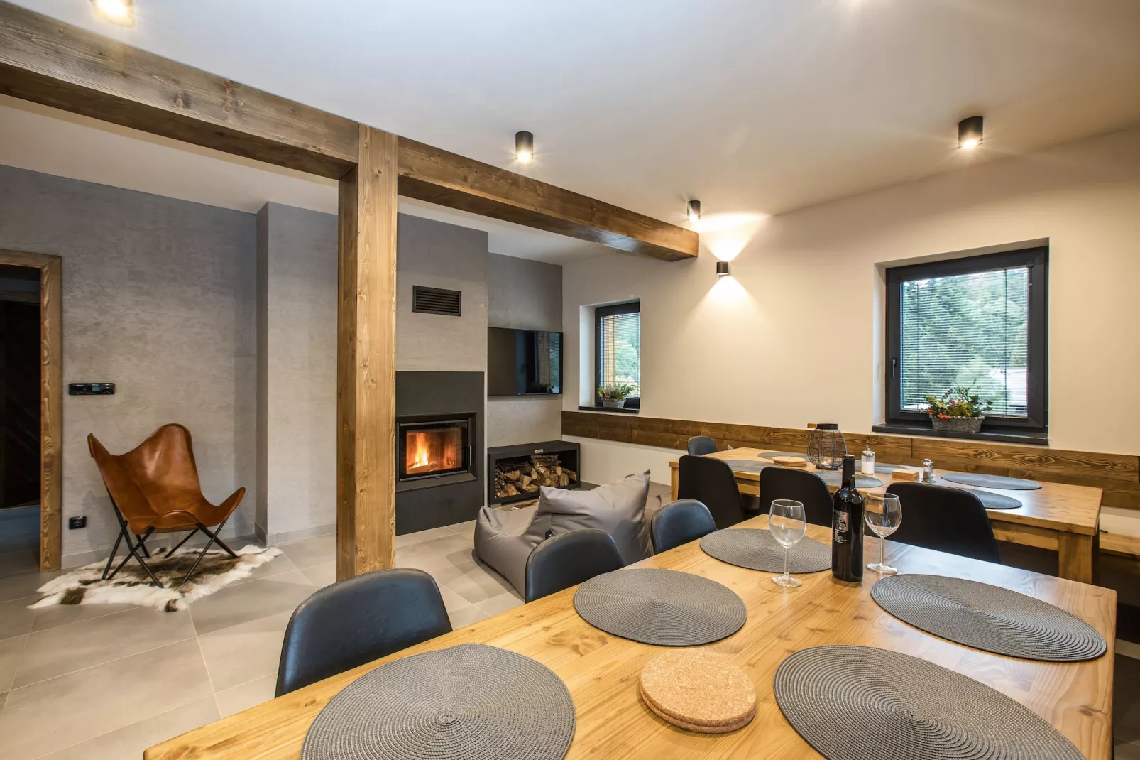 Mountain Chalet LBH027-Eetkamer