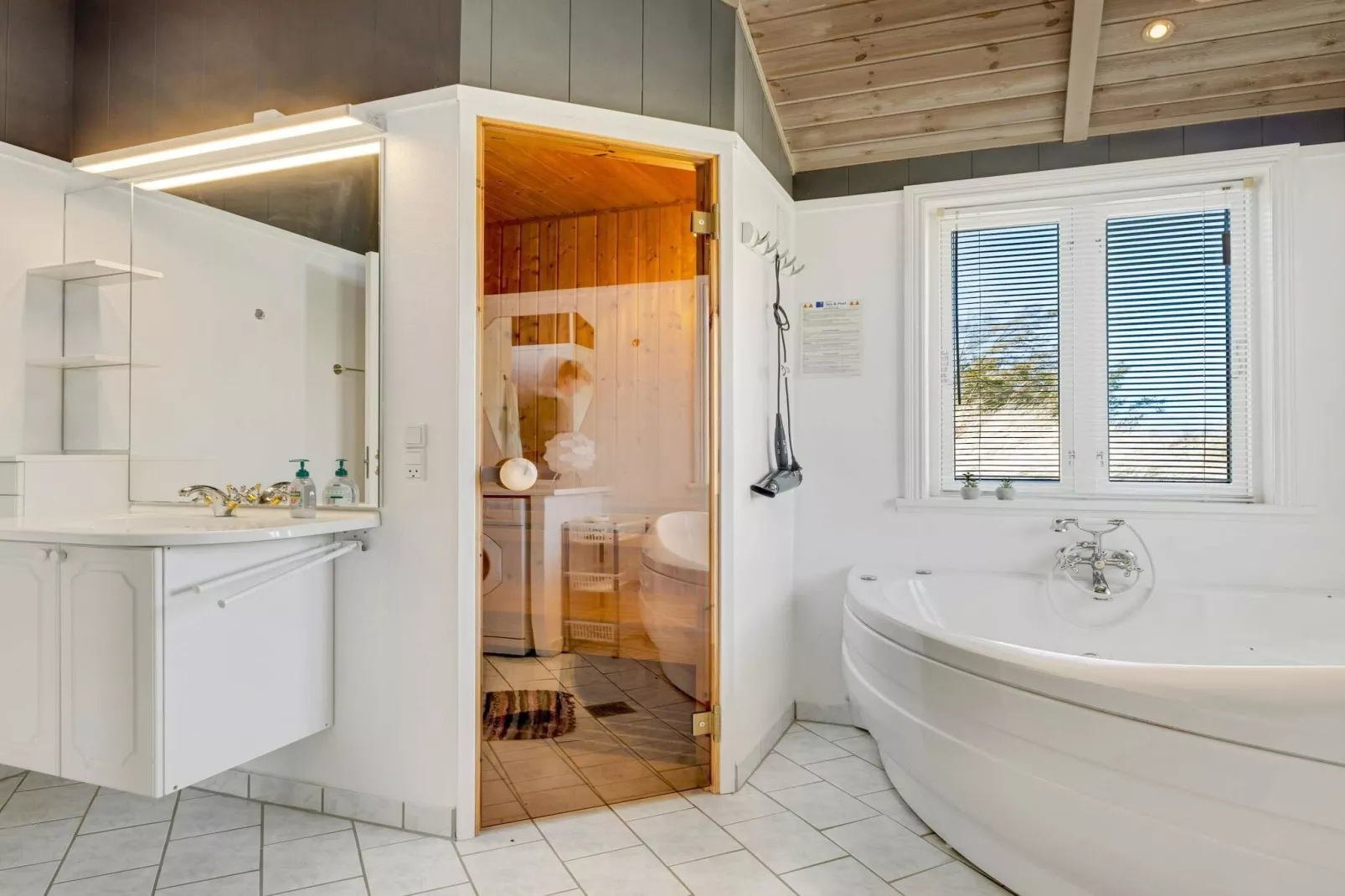 Vakantiehuis in Lokken met uitzicht-Spa