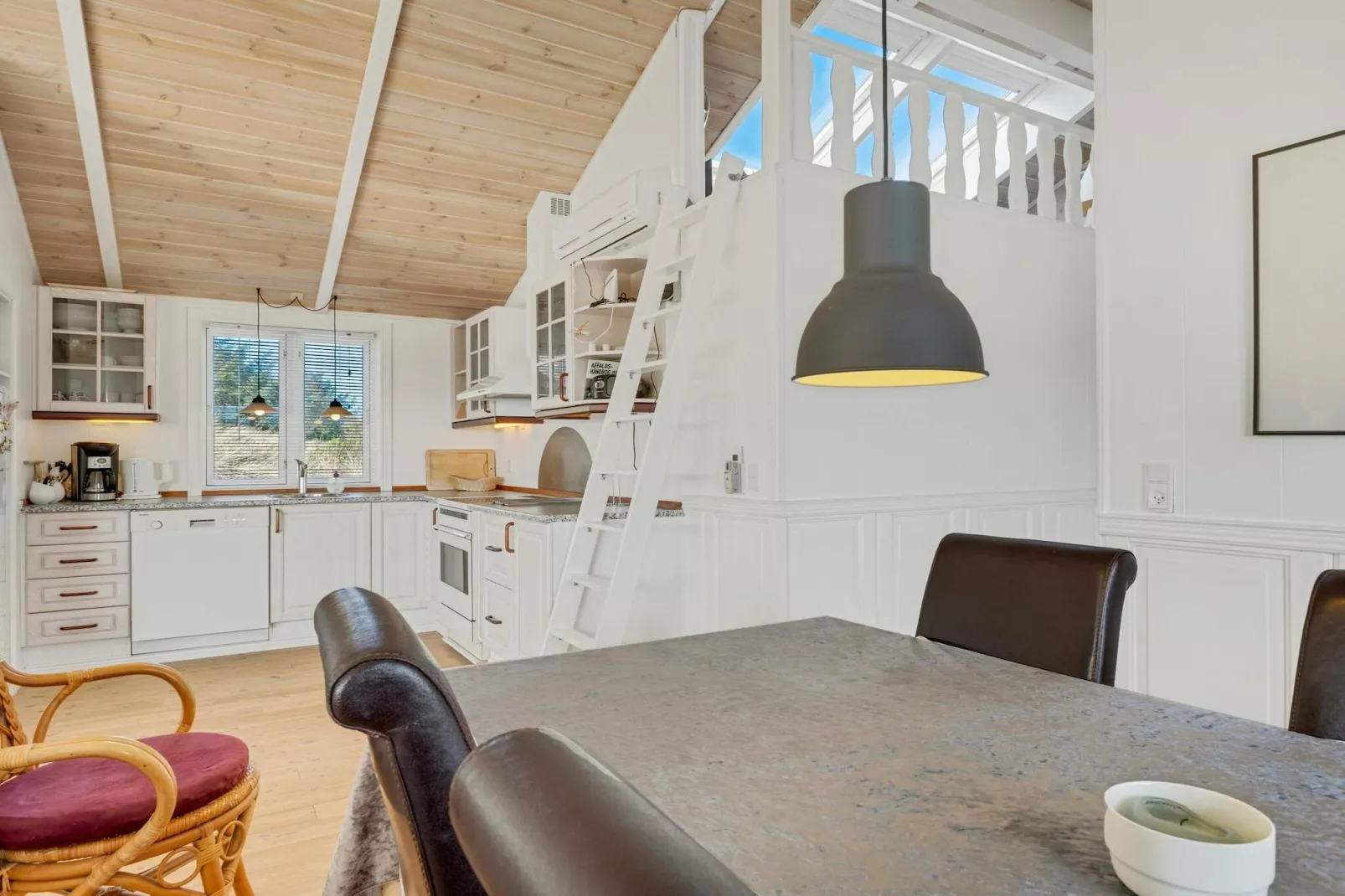 Vakantiehuis in Lokken met uitzicht-Binnen