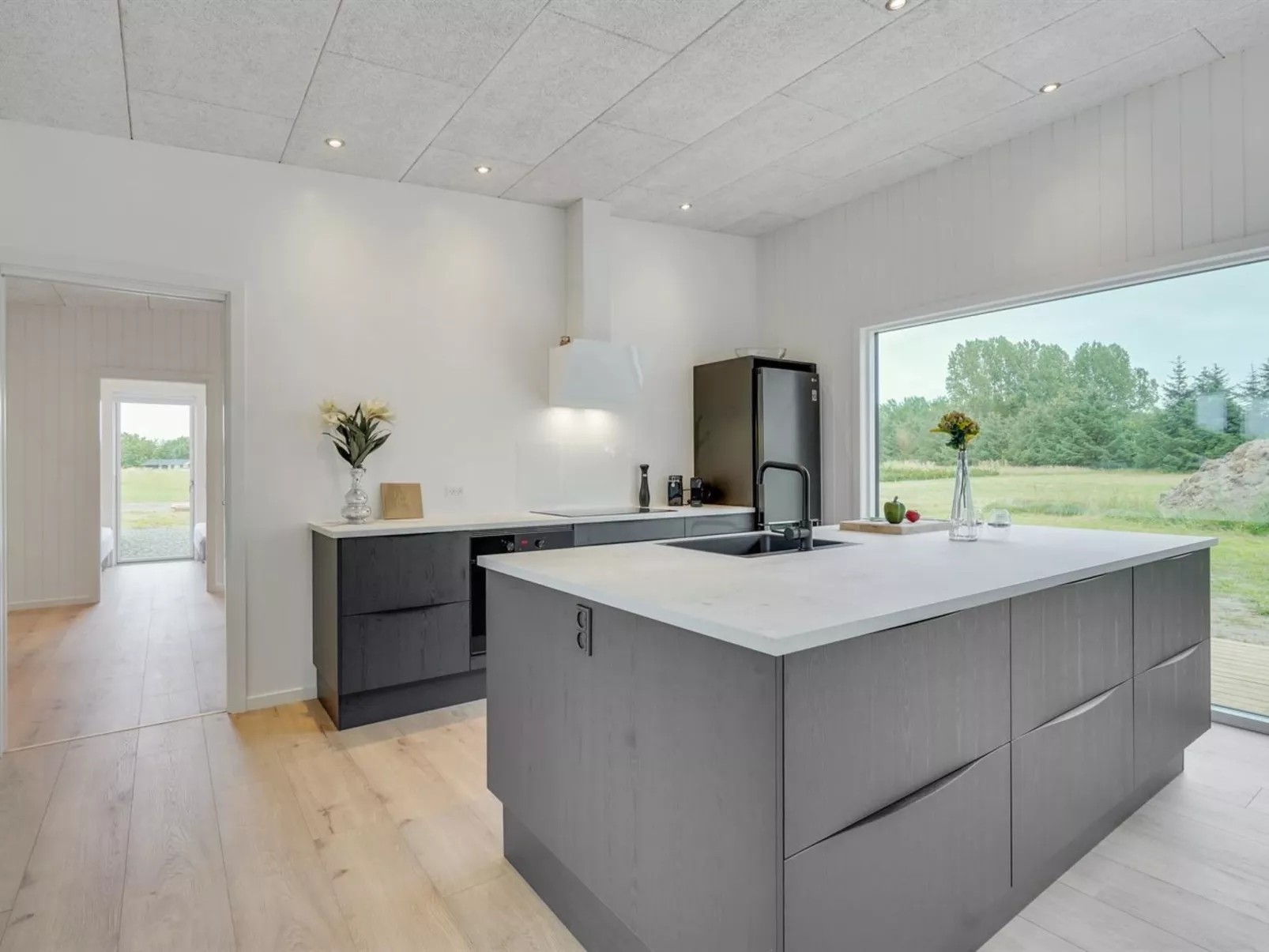 "Vanna" - 1.2km from the sea-Binnen