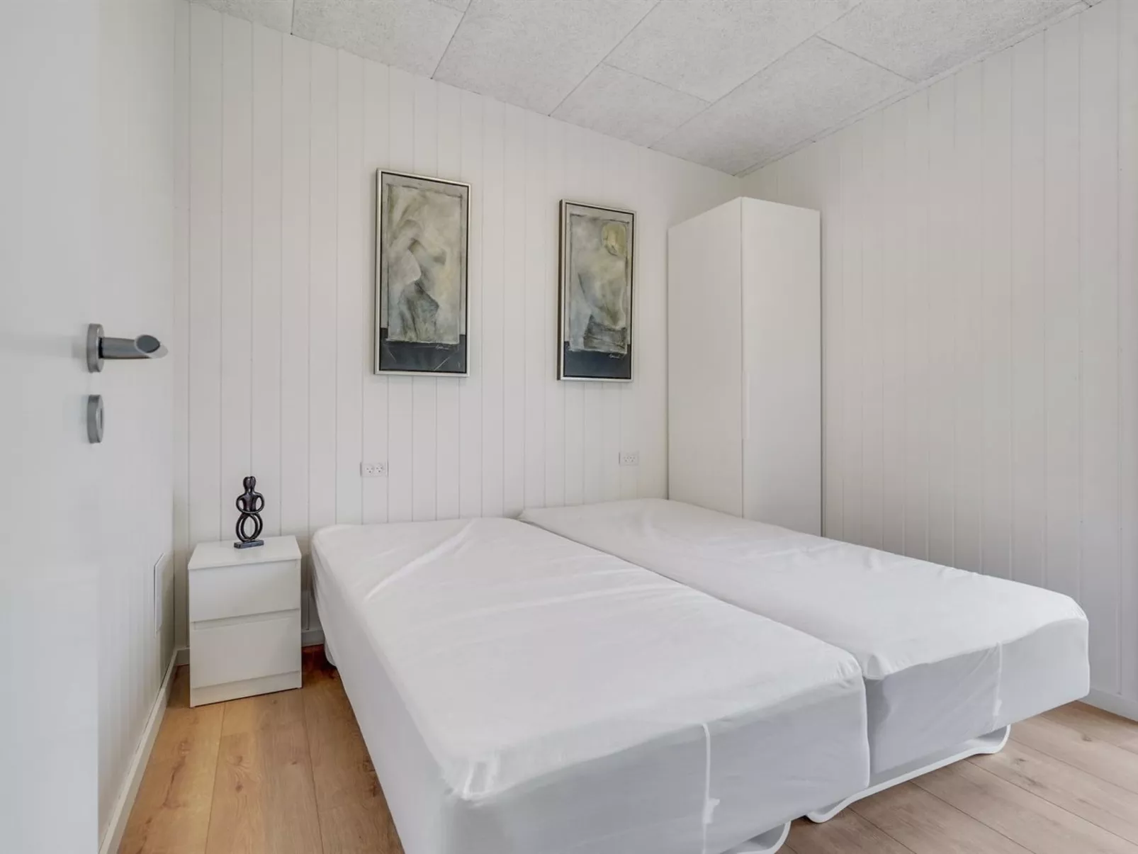 "Vanna" - 1.2km from the sea-Binnen
