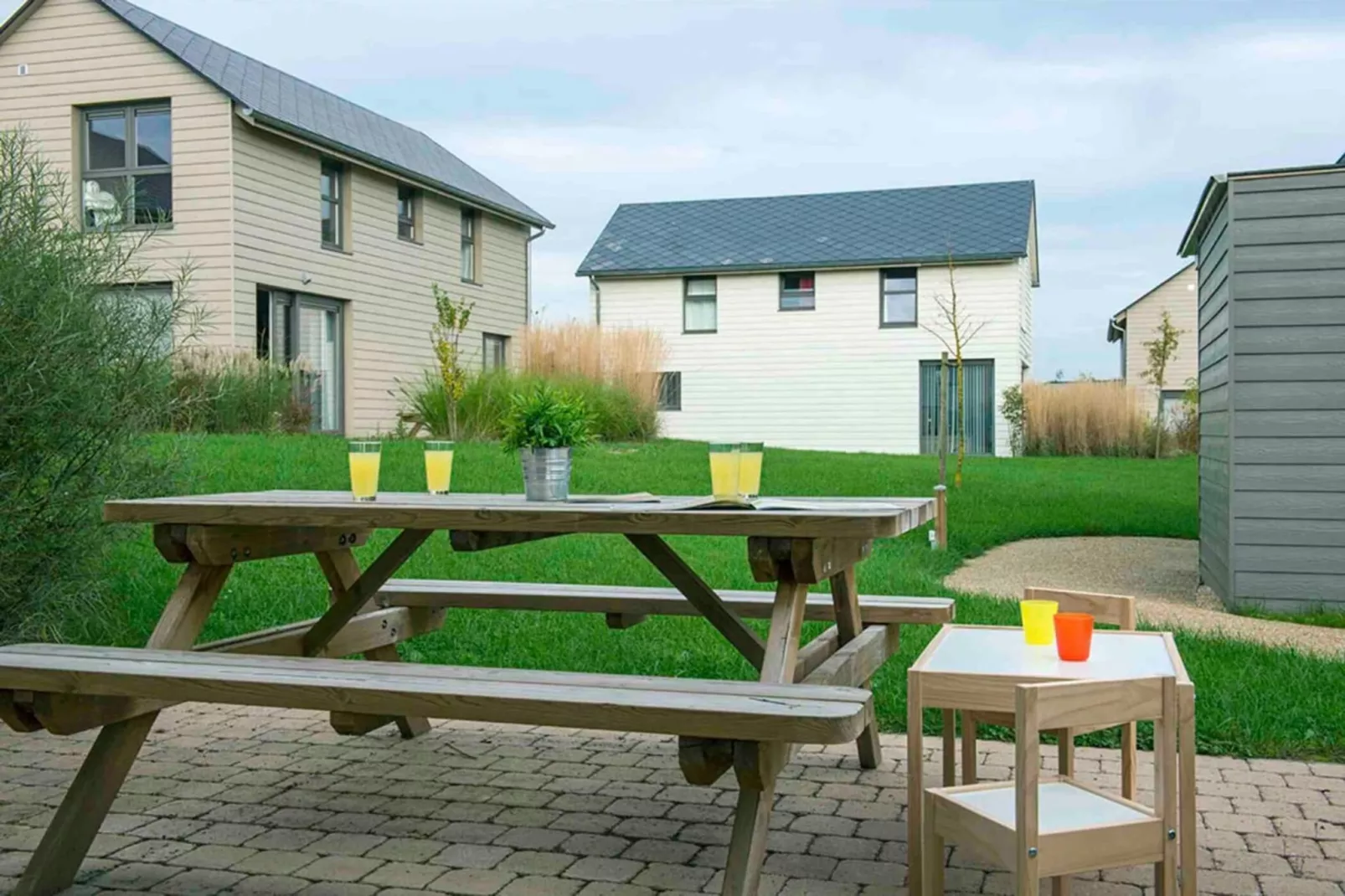 6 persons - 3 children's rooms 100m²-Terrasbalkon