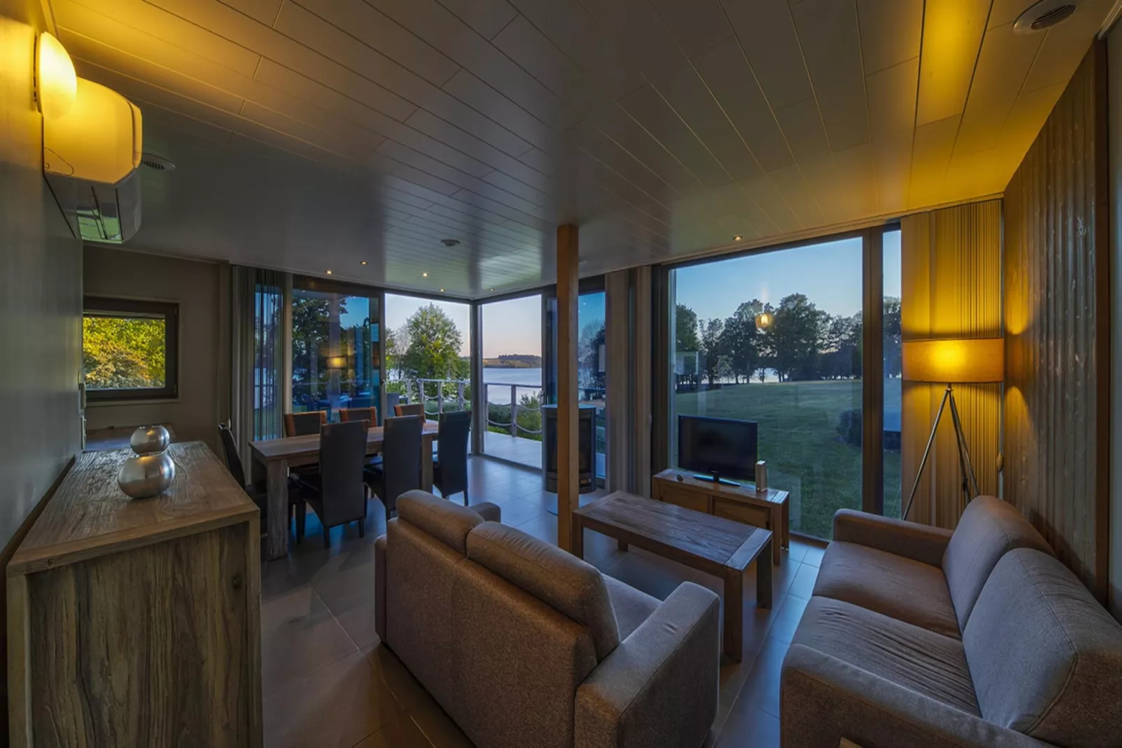 8 persons - 4 rooms 130m² without sauna-Woonkamer