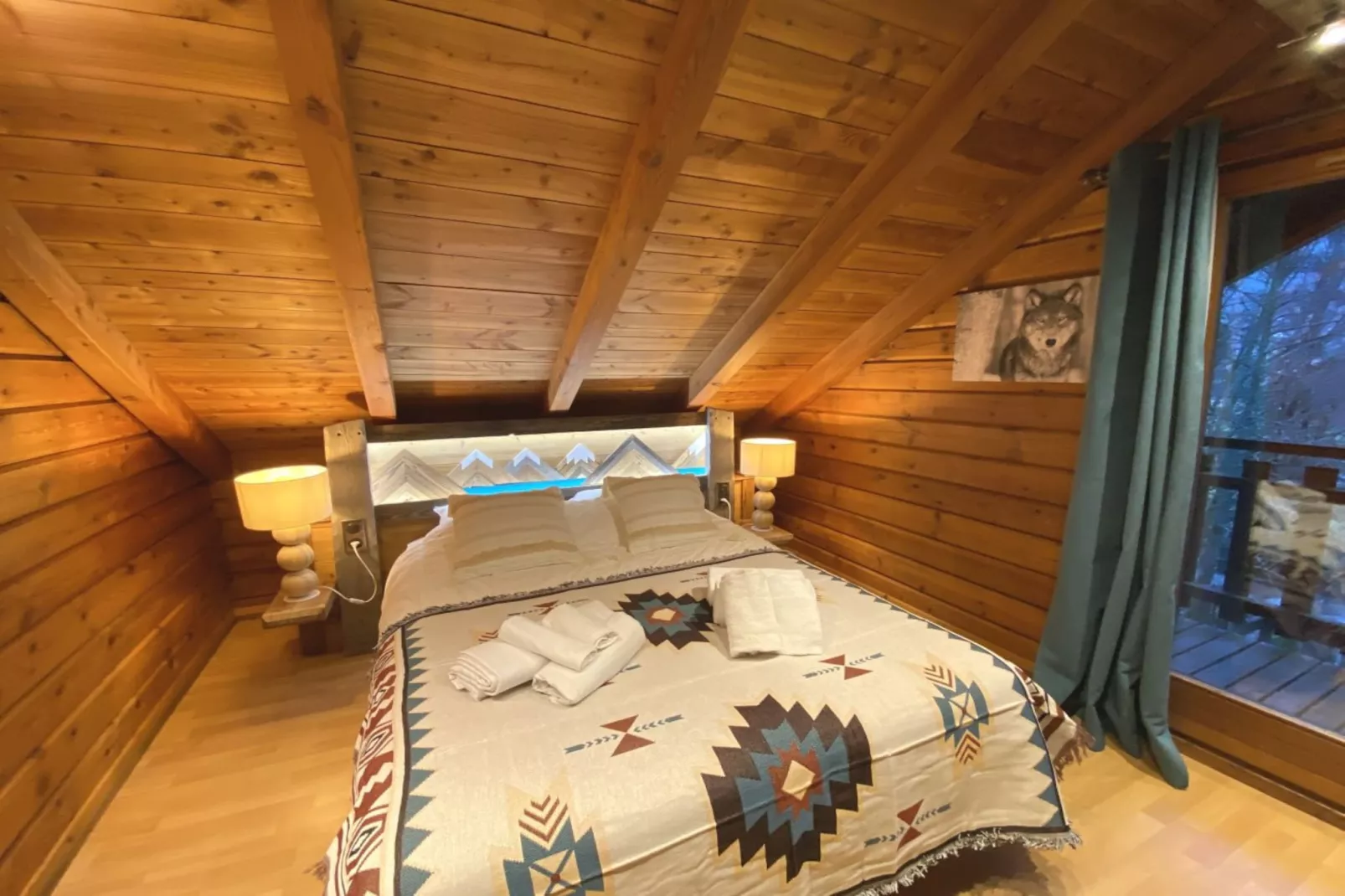 LE GRIZZLY Chalet en bois au calme-Slaapkamer