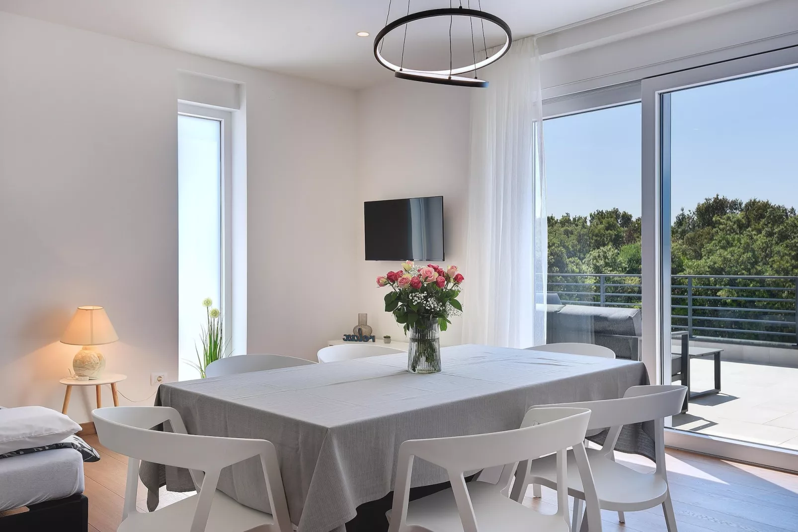 Cube Box House - Angelini-Eetkamer
