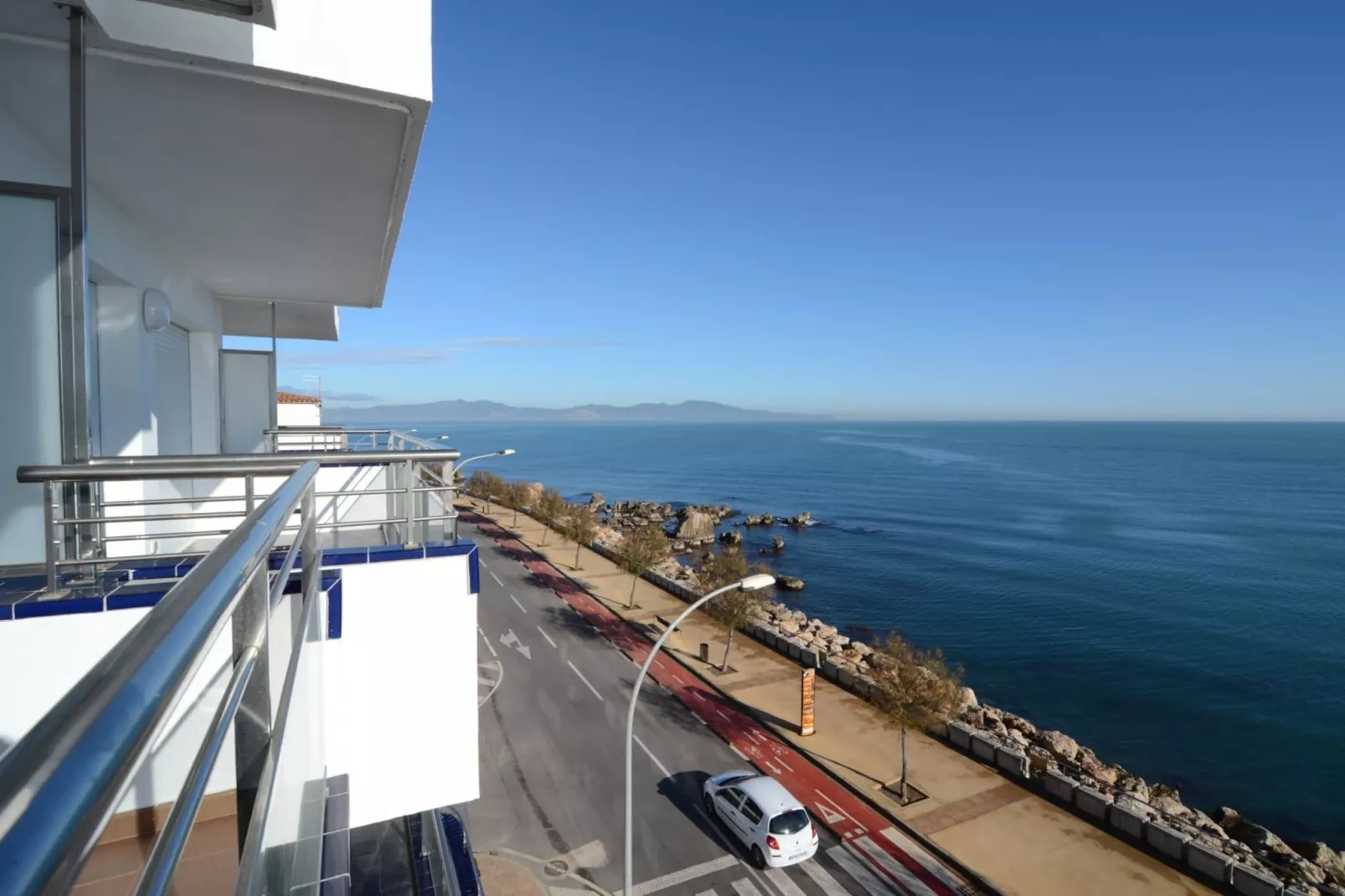 FRONT MAR 406-Terrasbalkon