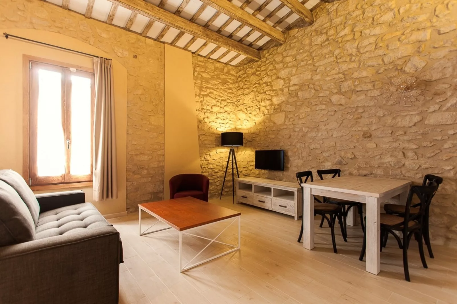 PETIT PALS 201 - PORT LLIGAT-Eetkamer