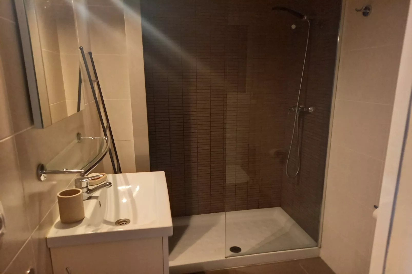 PUIG SUREDA 36 2-1-Badkamer