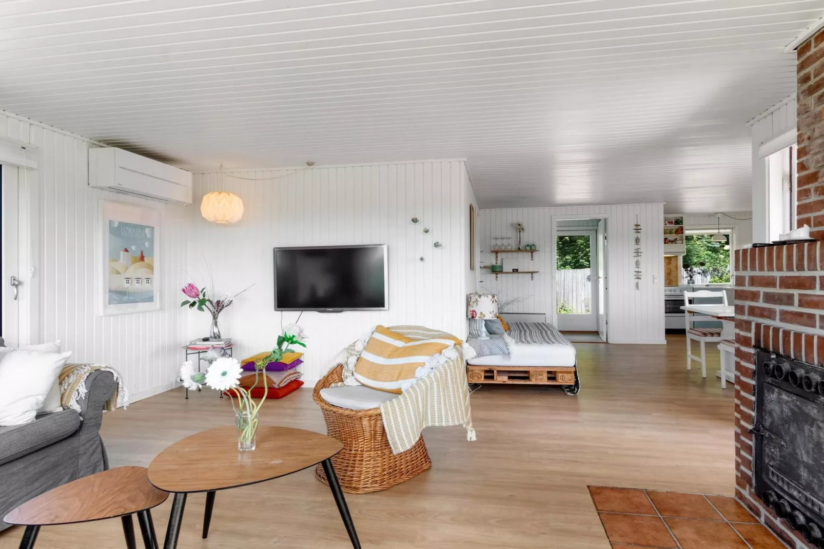 Vakantiehuis in Lokken aan het strand-Binnen