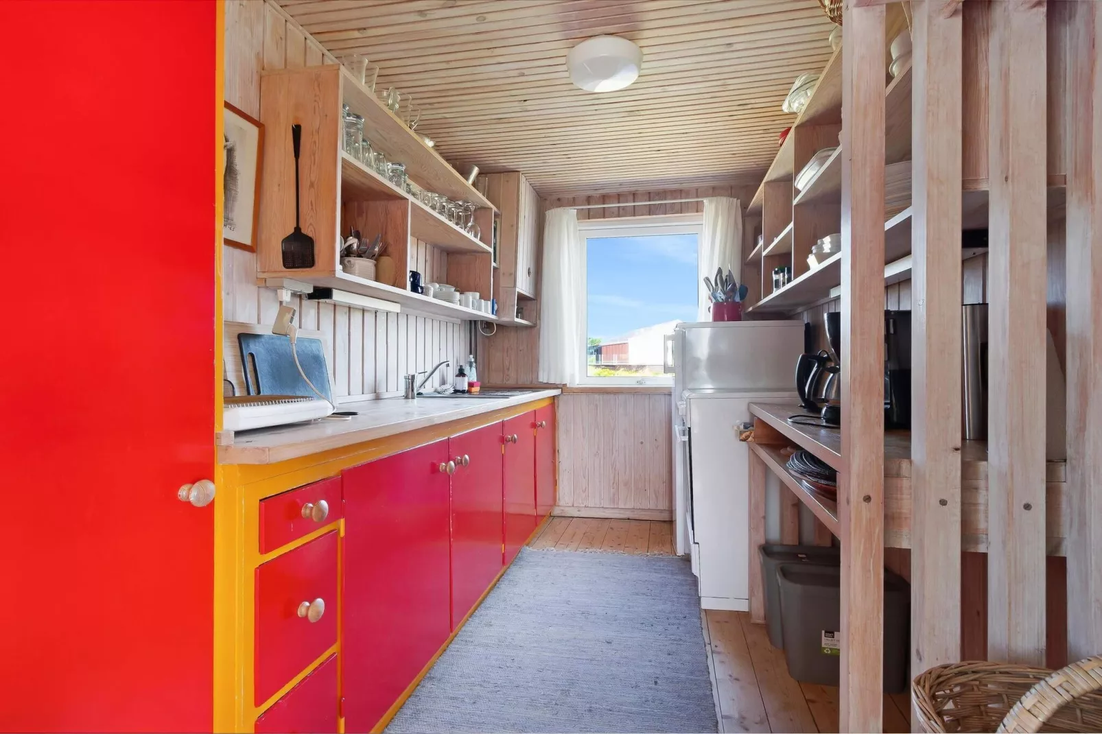 Vakantiehuis in Lokken vlakbij het strand-Binnen