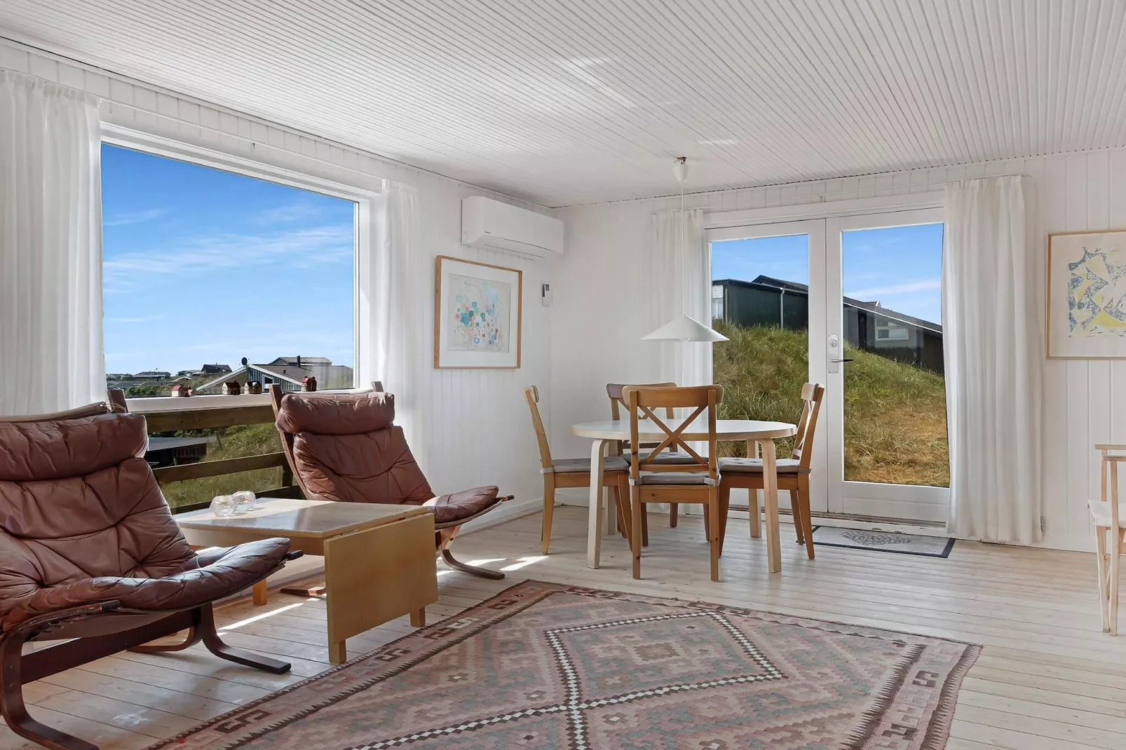 Vakantiehuis in Lokken vlakbij het strand-Binnen