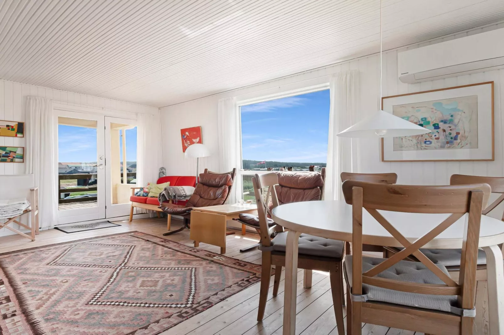 Vakantiehuis in Lokken vlakbij het strand-Binnen