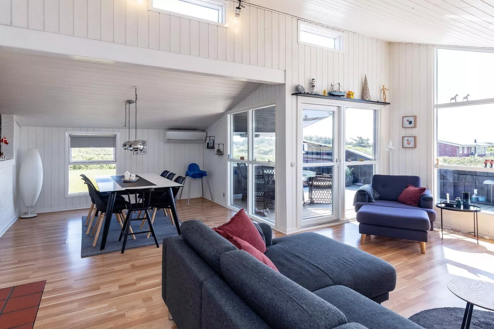 Gezellig vakantiehuis in Lokken, aan zee-Binnen