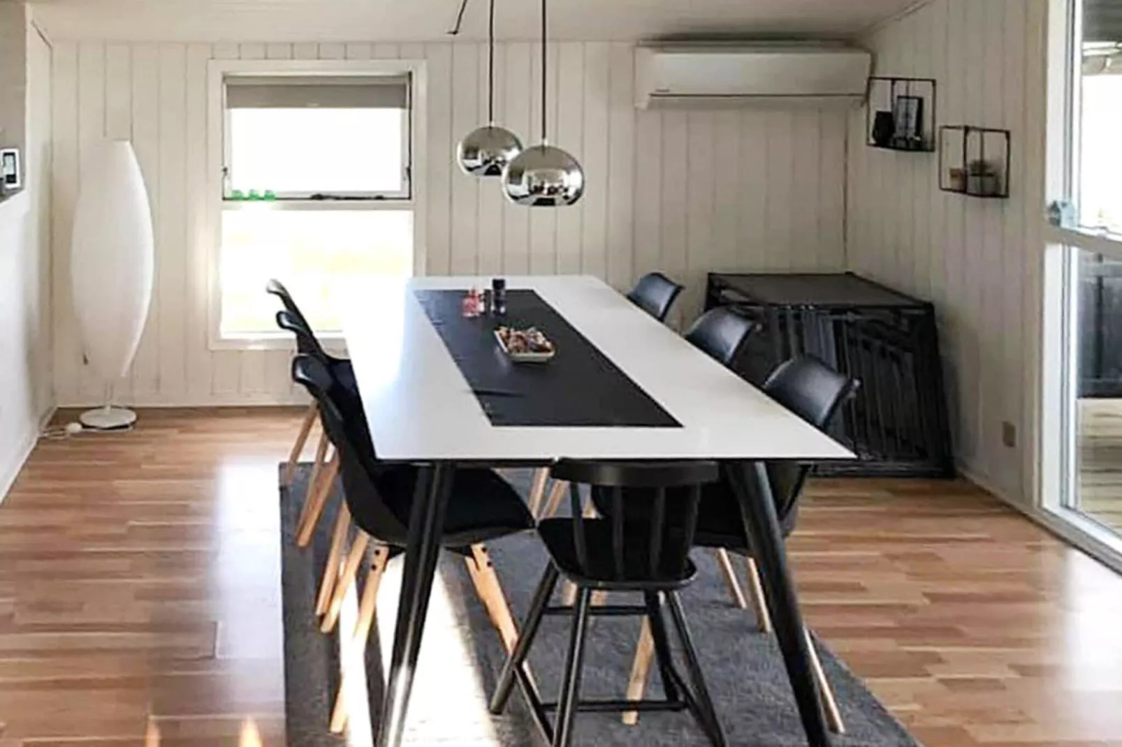 Gezellig vakantiehuis in Lokken, aan zee-Binnen