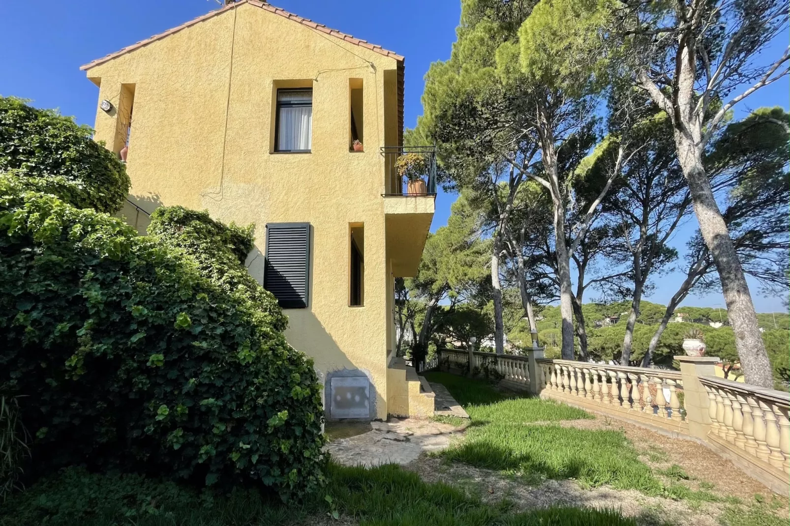 CASA GLORIA BEGUR-Buitenkant zomer