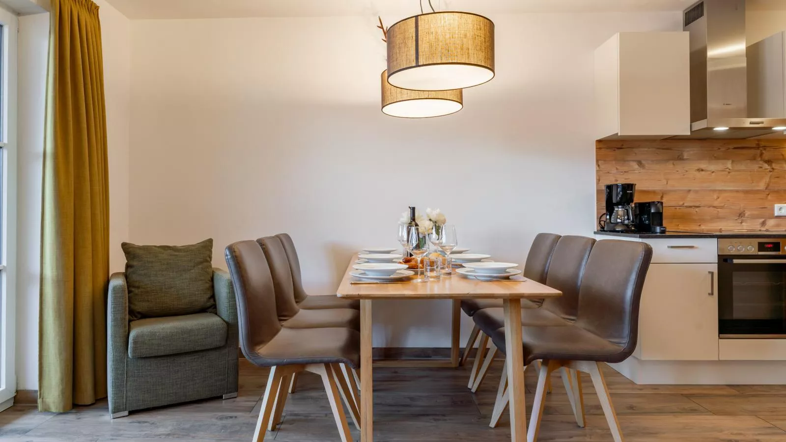 Tauern Suites Mitterwirt TOP 311-Eetkamer