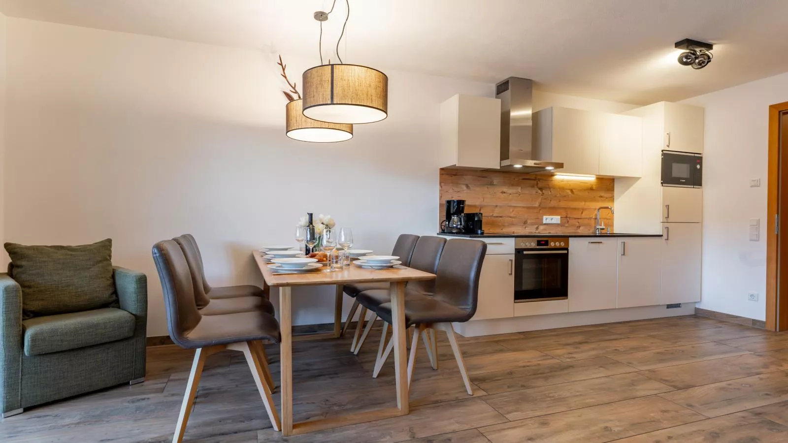 Tauern Suites Mitterwirt TOP 311-Eetkamer